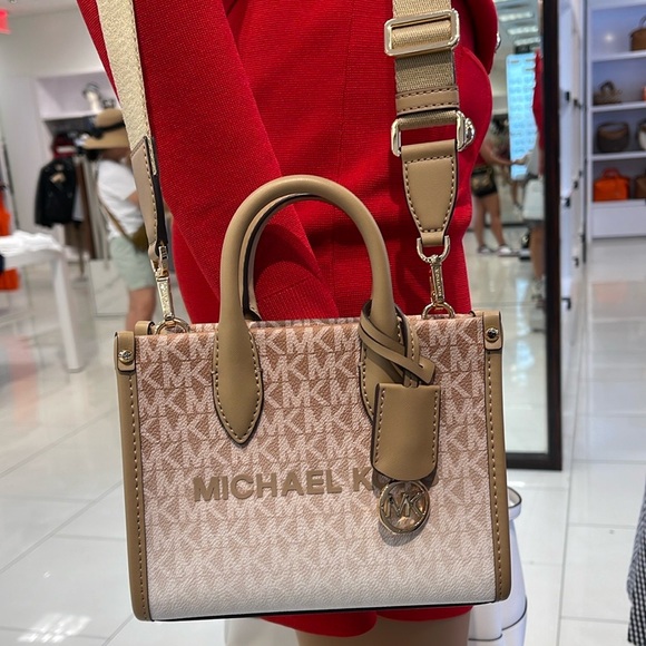 Michael Kors Mirella Extra-Small Ombré Logo Crossbody XBODY Shopper 
Camel 
NWT - Picture 16 of 16